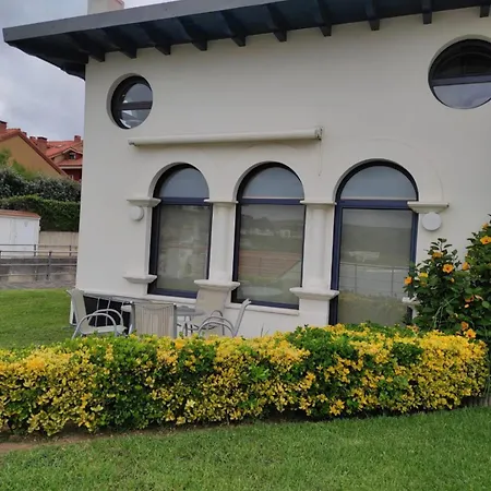 Edificio Tudor Mirador Del Cantabrico * Comillas